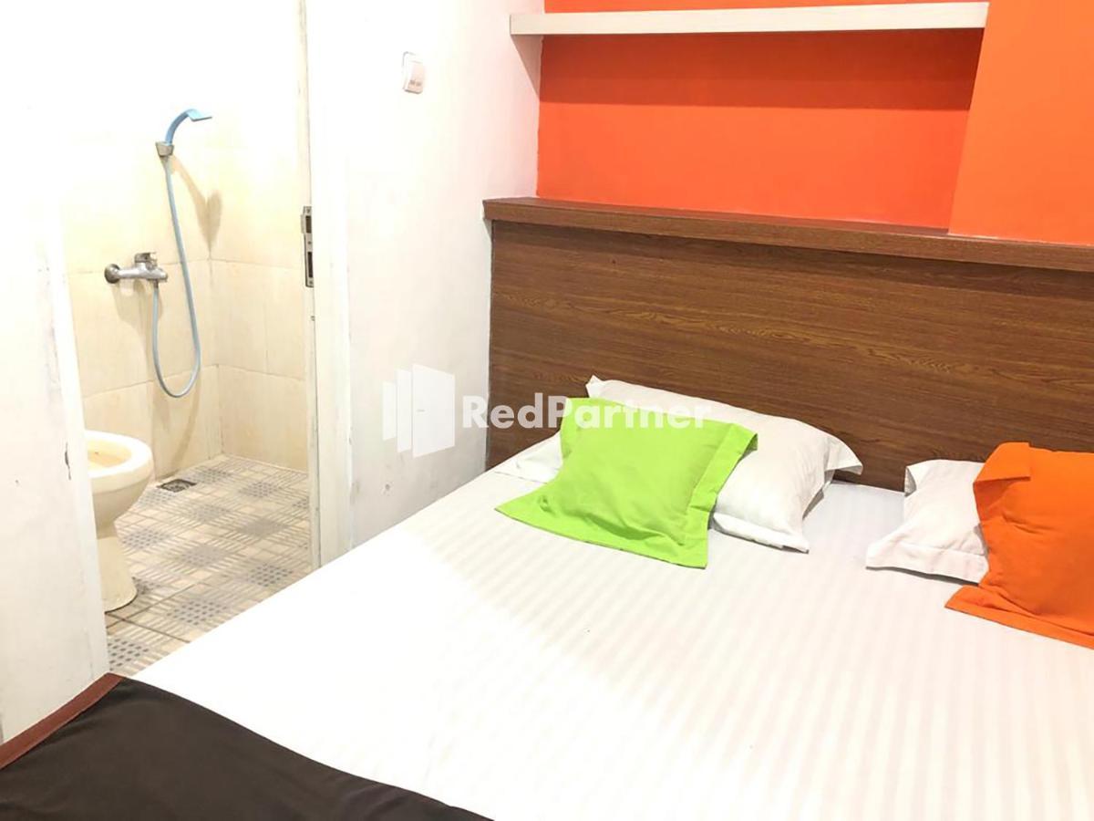 Seungit Syariah Inn Tebet Mitra Reddoorz Jakarta Exterior foto